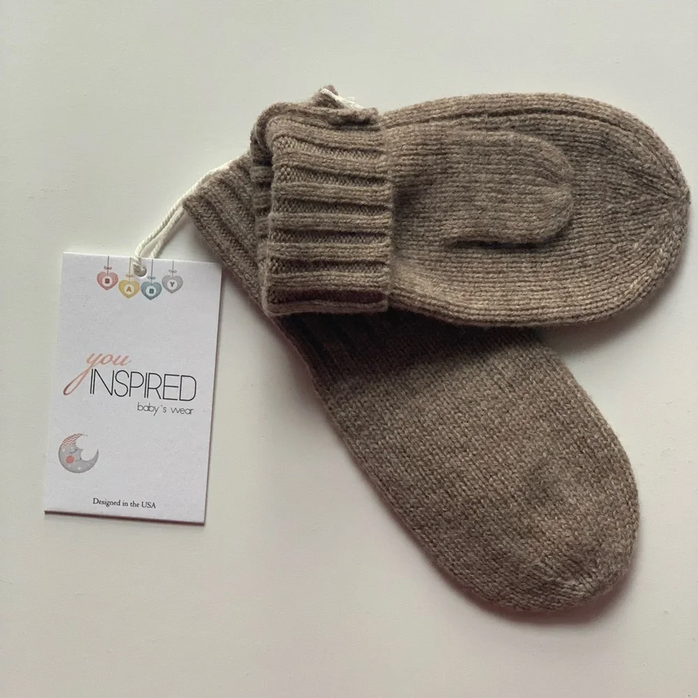 PURE MERINO WOOL MITTENS for baby boys, gift for toddlers, organic wool. 12-24m